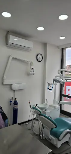 ESKICIOĞLU ALUCRA AĞIZ VE DIS SAGLIGI POLIKLINIG 3