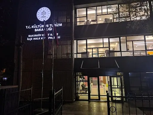 Bakırköy Rıfat Ilgaz İlçe Halk Kütüphanesi 4