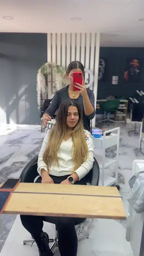 ÖZLEM DOĞAN SAÇ TASARIM 3