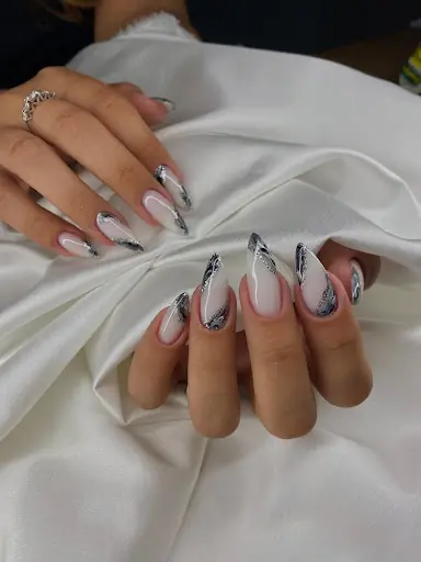 Lugın Beauty&Nail Studio 2