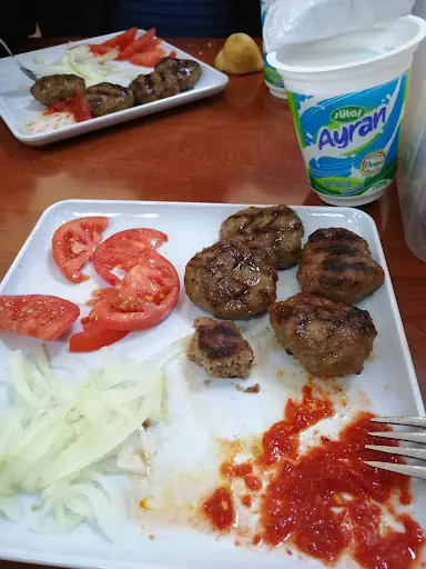 Son Çare Köftecisi 4