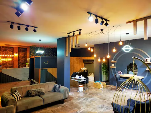 KARAHANLI BEAUTY CENTER ( BAYAN KUAFÖRÜ/GÜZELLİK SALONU)