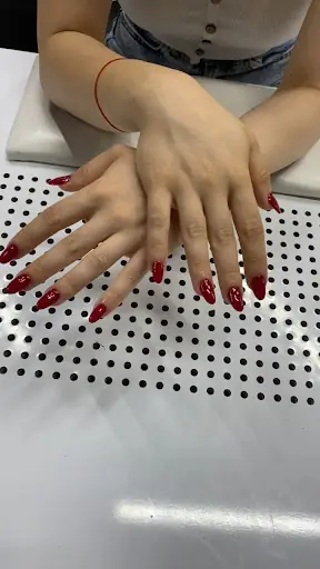LEYLA KUAFÖR & GÜZELLİK SALONU 3