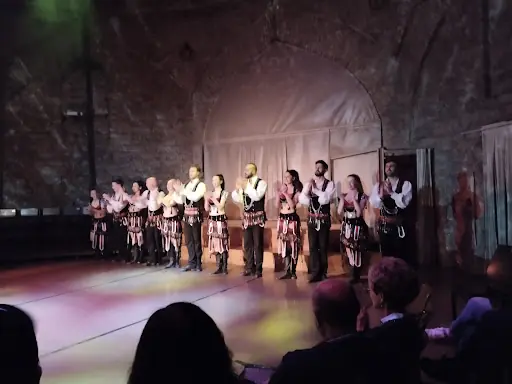 Özbek Han – Diğer (Güzellik), İstanbul