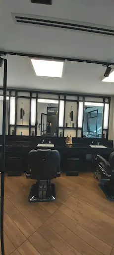 BRUSH & CO Bay Bayan Kuaför ve Güzellik Salonu 3
