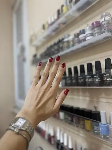 Melike Saracer Coiffeur 2