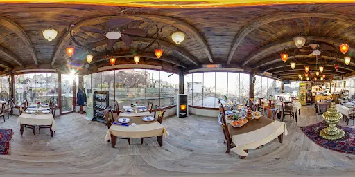 Cappadocia Fairy Chimneys Selfie Cave Hotel 5