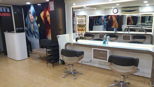 Moda Bayan Kuaförü