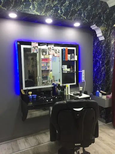 Nakşin Erkek Kuaförü & Hacamat