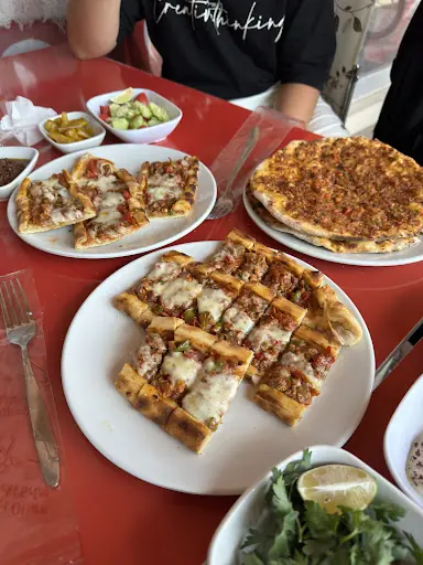 Naturel Pide-Pizza Salonu