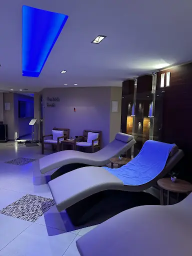 Life Spa & Wellness 4