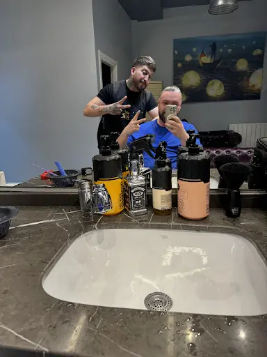 Salon B•R Barber 2