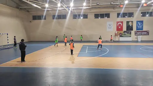 Dr. Tuncer Yıldız Stadı 4