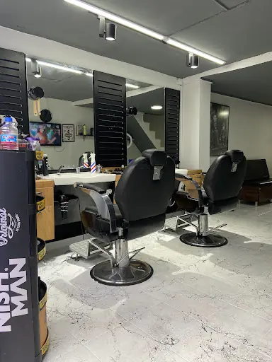 Samet Davani Hair Artist