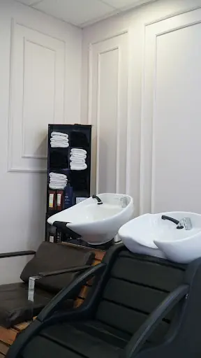 Günay Hair & Beauty Studio 3