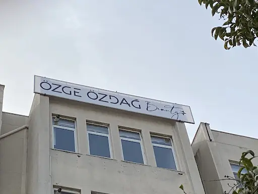 ÖZGE ÖZDAĞ BEAUTY