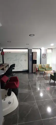 Mutlu Saçlar Bayan Kuaförü 4