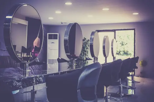 SALON CADDE