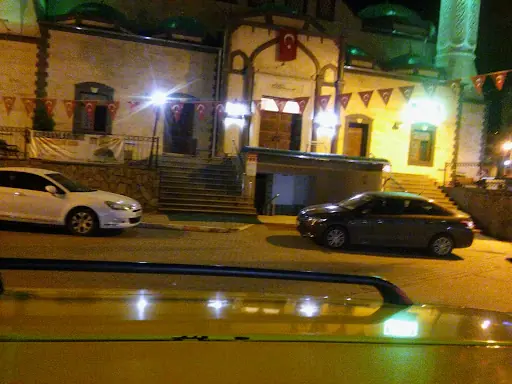 Beşikdüzü Merkez Cami 4