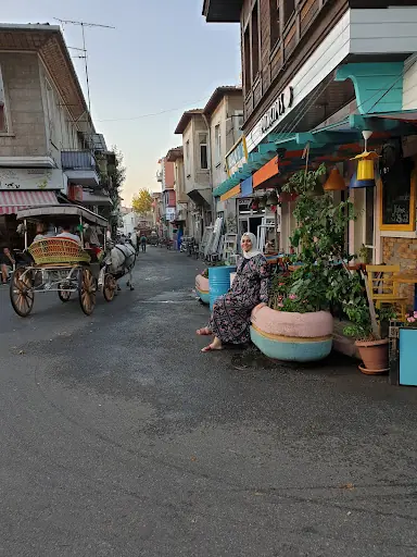 Kuför Savaş – Tırnak / Nail Studio, Adalar, İstanbul (4. fotoğraf)