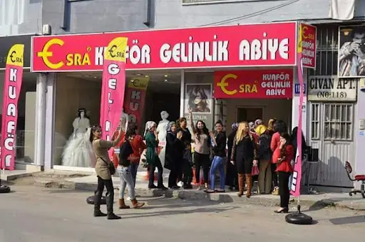 ESRA UYSAL GELİNLİK KINALIK BİNDALLI TUVALET SALONU 2