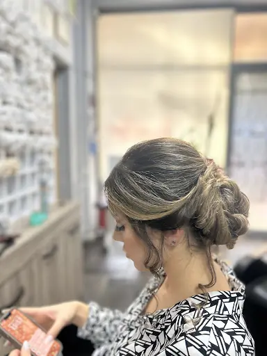 Aysun Bayan Kuaförü