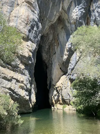 gavur beşiği mağarası