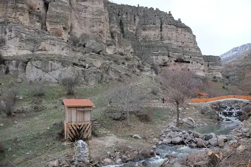Seben Kayaevleri 4