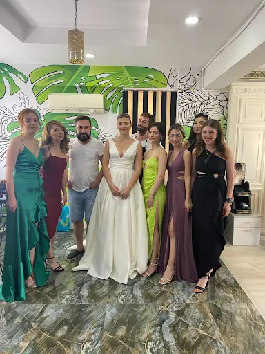 Afyon Bayan Kuaför, Ahmet Özsu, Saçkaynak, Mikro Kaynak, Ombre, Sombre, Perma, Saç Kesimi, Bakım, İletişim, Numaraları,
