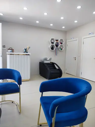 Capella Bayan kuaförü