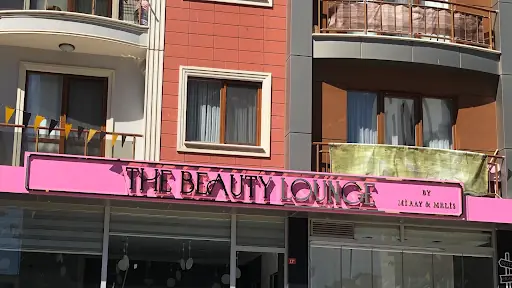THE BEAUTY LOUNGE BY MİRAY & MELİS