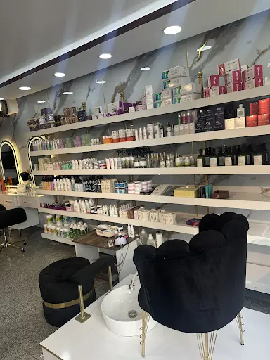 Roa Beauty & Bayan Kuaförü 3