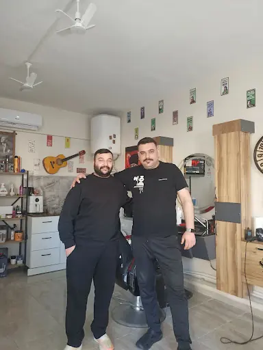 YK Barber Salon 4