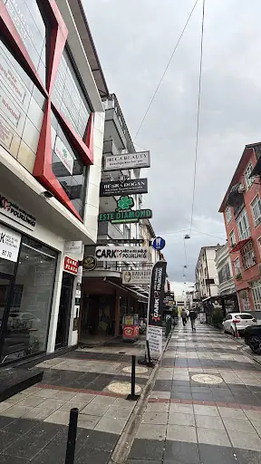 Büşra DOĞAN Kaş Kirpik Tasarım ve Güzellik 3