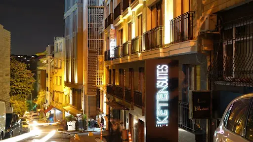 Endless Art Hotel - Special Category 3
