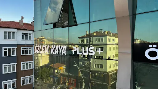 Özlem Kaya Beauty Salon 3