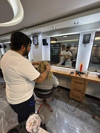 KUAFÖR AKIN SAÇ TASARIM 4