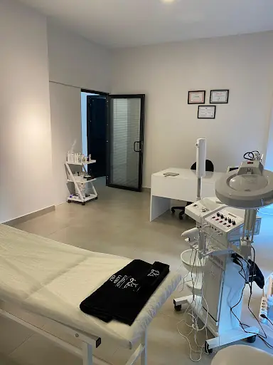 DG GÜZELLİK SALONU 2