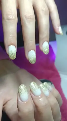Emel kuaför salonu 3
