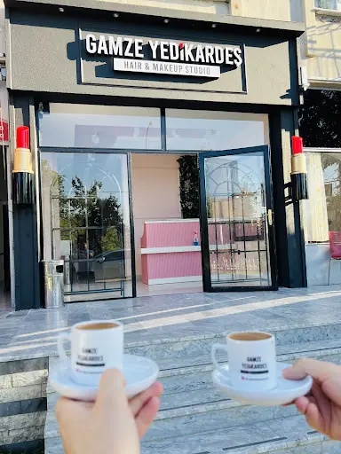 Gamze Yedikardeş AFYON MAKE UP ARTİST- Afyon Profesyonel Makyaj-Gelin Makyaj-Porselen Makyaj-Düğün Makyajı