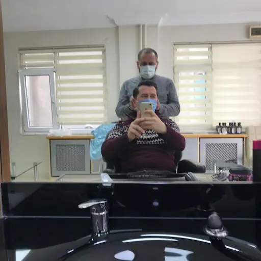 Kemal Özcan Erkek Kuaförü & Berber 4
