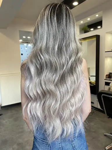 Sezer Göksu Hair & Make-Up Studio