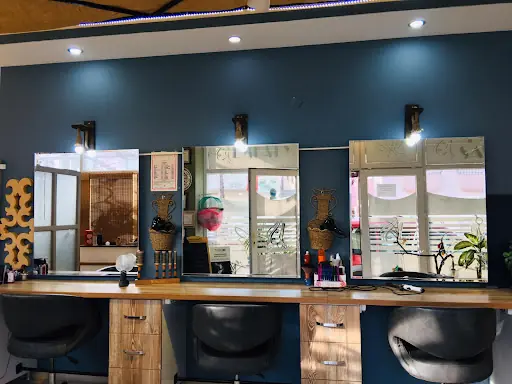 Empaty Hair Salon 4