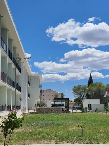 Gördes Huzurevi Yaşlı Bakım ve Rehabilitasyon Merkezi 2