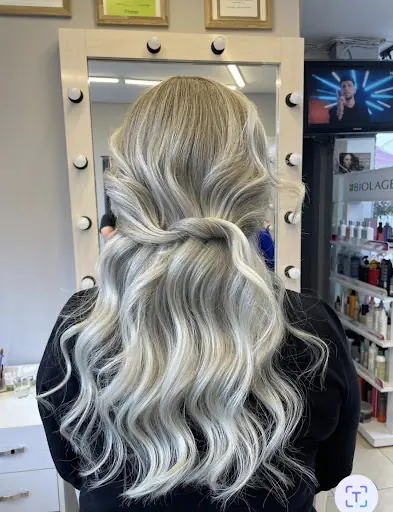 Es Hair Beauty Studio 3
