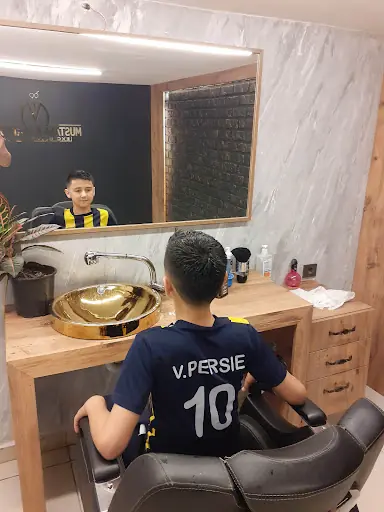 Mustafa Karatosun Exclusive Salon