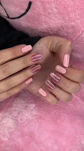Miel Nail Bar Trabzon - Protez Tırnak & Nail Art 3