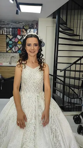 ÖZLEM UZUNBAŞ KUAFÖR 3