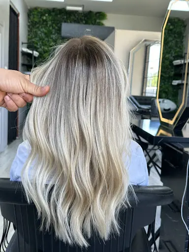 Saloon Remzi