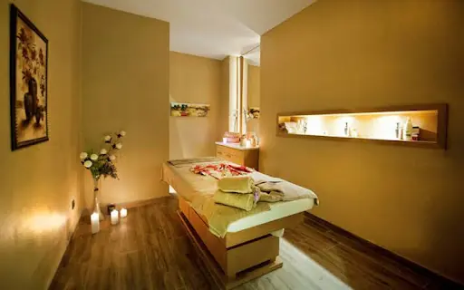 Adana Masaj Salonu TREND SPA Adana Bayan Masöz Hamam Sauna Jakuzi